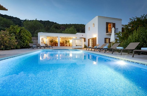 Sant Josep de sa Talaia Villa | Villa Near Ibiza Town-San Antonio Sleeps 14