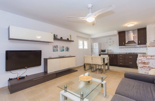 La Empedrola Ski Chalet | Villa or detached house with private pool and barbecue