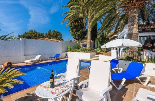 Salobrena Villa | Villa 'Paraíso Azul' with Sea Views, Wi-Fi and Air Conditioning