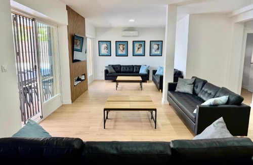 Jerez de la Frontera Villa | Villa Sol y Vino I Piscina Salada I Jacuzzi Spa I BBQ I PS5 I Aircon I Luxury & Privacy Jerez
