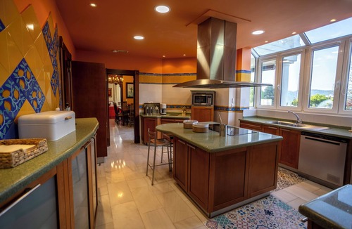 Mogro House | Villa sol y jardin