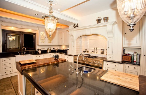 Elviria Villa | Villa Sunsets - charming villa in residential area in Elviria