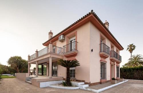 Valencina de la Concepcion Villa | Villa Triana4