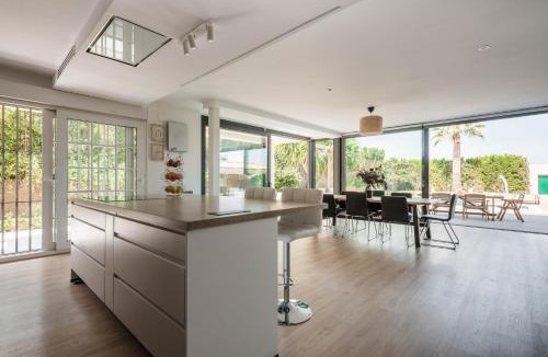 Valencina de la Concepcion Villa | Villa Triana4