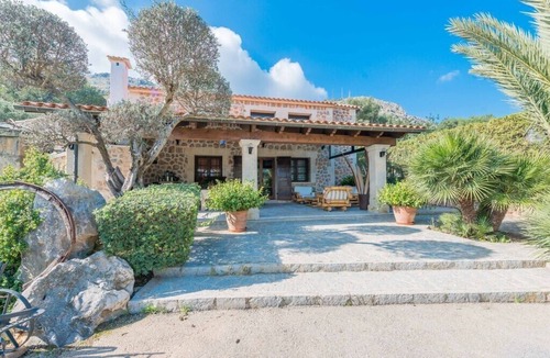 Alcudia Villa | Villa with mountain view and pool - Es Puchet
