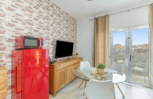Melenara Apartment | Vistasmelenara 2 by Canariapartment: sea views, balcony and Wi-Fi