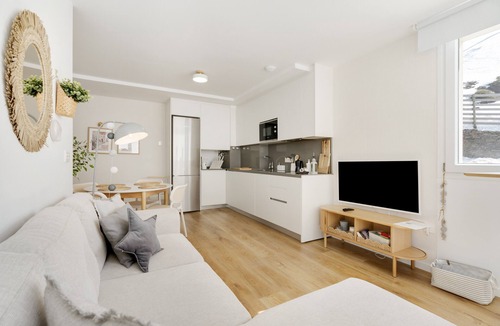 Pradollano Apartment | 'Vistasur On the Slopes S Nevada' Apartment with Mountain Views, Ideal for Cyclists & Wi-Fi
