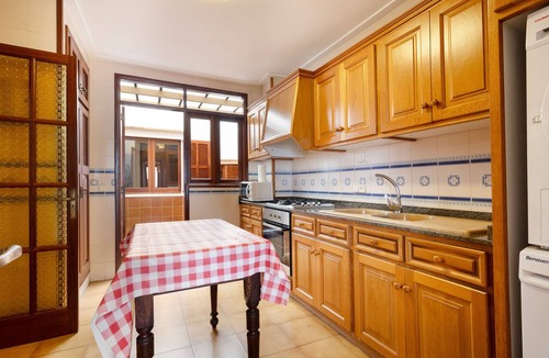 Cala Bona Apartment | Vives Apartment Ref 9002 with Sea View, Wi-Fi, and Air Conditioning