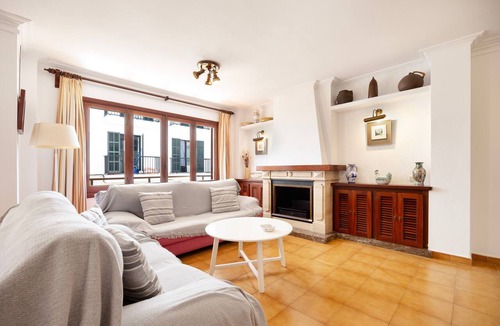 Cala Bona Apartment | Vives Apartment Ref 9002 with Sea View, Wi-Fi, and Air Conditioning