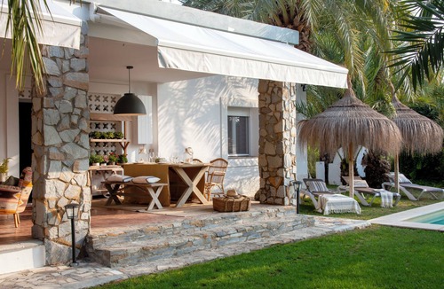 Elche House | Wishome—Beautiful house with a garden and private pool in Elche, Alicante