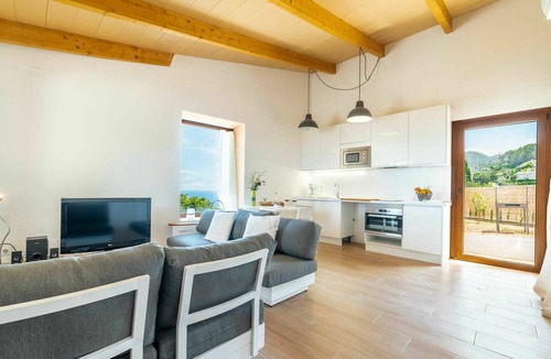 Banyalbufar House | Wonderful private villa for 2 guests with WIFI, A/C, TV and patio