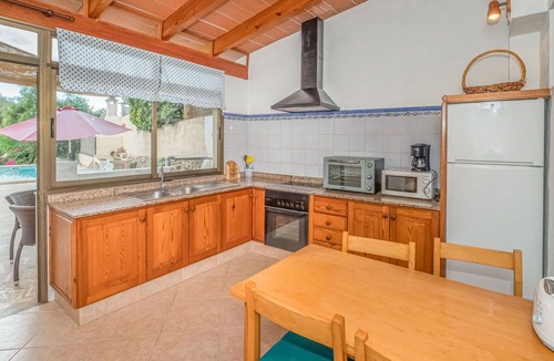 Es Llombards House | Wonderful private villa for 4 people with private pool, A/C, TV, terrace and pets allowed