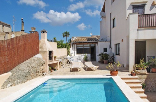 Es Llombards House | Wonderful private villa for 4 people with private pool, A/C, TV, terrace and pets allowed