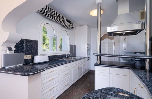 Fanadix Villa | Wonderful private villa for 8 guests with private pool, WIFI, hot tub, A/C, TV and patio