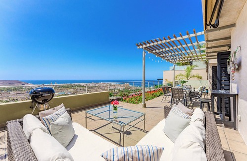 El Madronal House | Wonderful villa, free WIfI, private pool, AC, BBQ 300m from Siam Park Mall