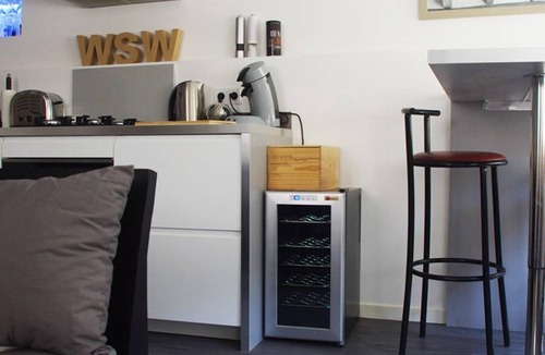 Beaune City Centre Apartment | Wood Stone & Wine *