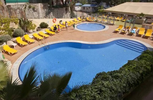Calella House | ZEcamping 3 étoiles animé 200m plage piscine locatif TV BBQ clim 35m2