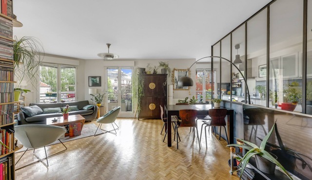 90 m2 chic, cosy, bright, modern, 6 mn from Paris on foot, 3 mn from the metro in Les Lilas