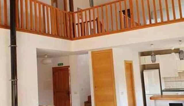 A house for 10 people in a natural setting, just a stone's throw from the city. in Fuentemizarra