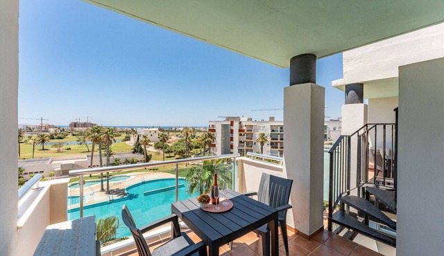 AlmeriaSuite Palm Beach Golf & Pool 4301