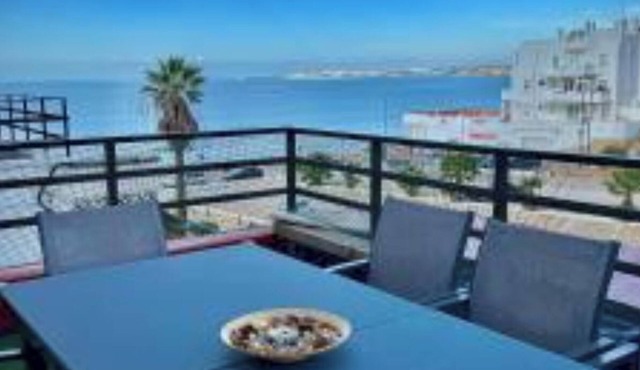 Apartment El manantial with sea view