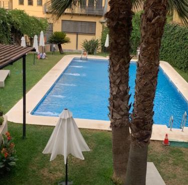 Apartamento con piscina próximo al centro de 2 dormitorios