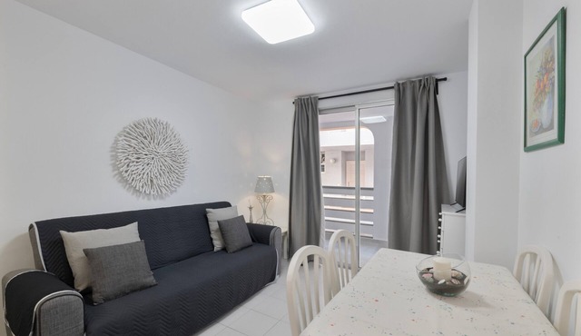 Apartamento Mar y Sol con balcón privado cerca de la playa