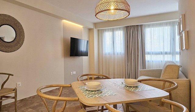 APARTAMENTOS LAS CIENCIAS O. Wi-Fi + Parking + Aire Acondicionado