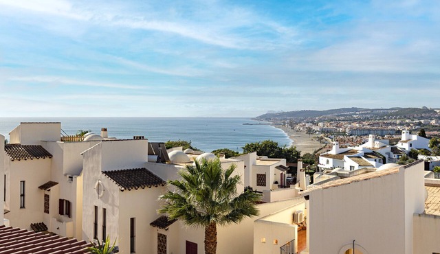 Apartment "Beautiful Penthouse" with Sea View, Shared Pool & Wi-Fi