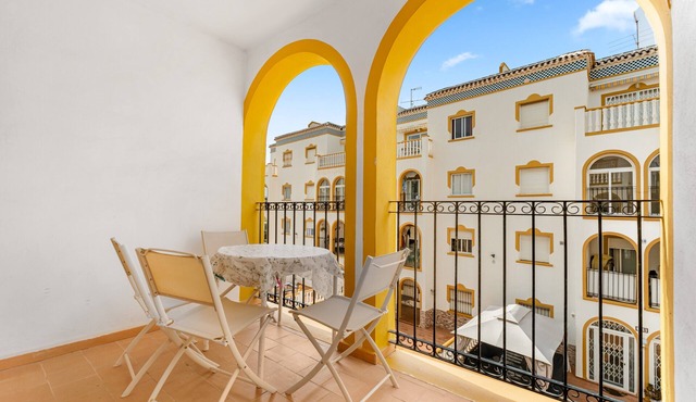 Apartment 'Buen Ambiente' with Shared Pool, Shared Garden and Wi-Fi
