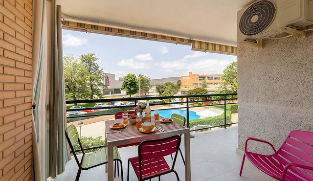 Apartment 'Calma Mar' with Shared Pool, Wi-Fi and Air Conditioning