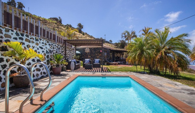 Apartment 'Casa' with Sea View, Wi-Fi and Air Conditioning
