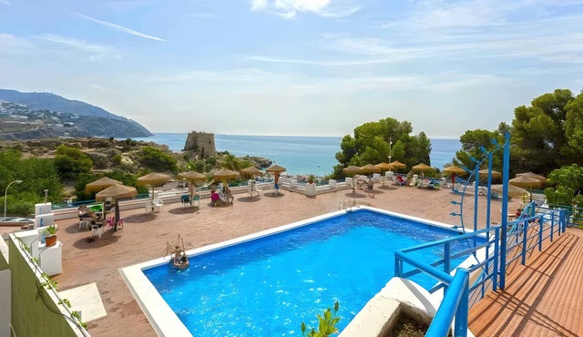 Apartment 'El Tesorillo' with Sea View, Wi-Fi and Air Conditioning