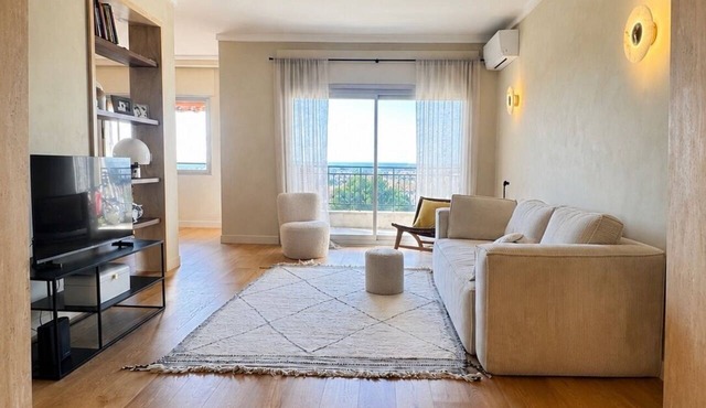 Apartment for 5 people, bright, luxurious, and with an unobstructed view. in Aix-en-Provence