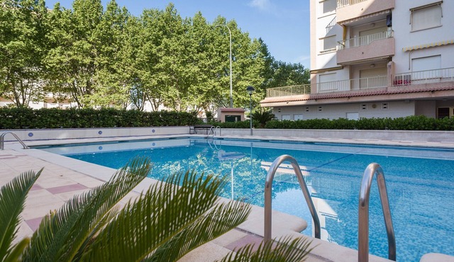 Apartment "Jardín X" close to the Sea with Shared Pool & Wi-Fi