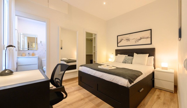 Apartment with 2 bedrooms, 2 bathrooms and sofa bed – ideal for families in Madrid CAR1012