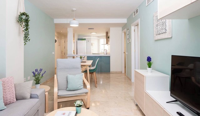 Apartment with sea view, parking, wifi