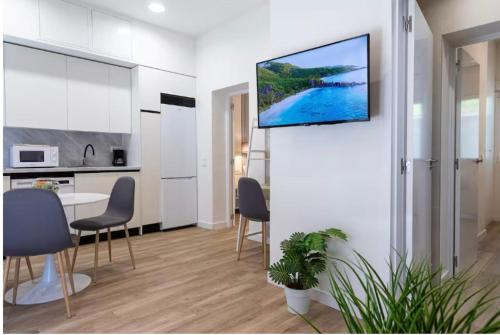 AR Ventas, 2 Hab, 2 Baños, Moderno bien Comunicado con Todo Cerca