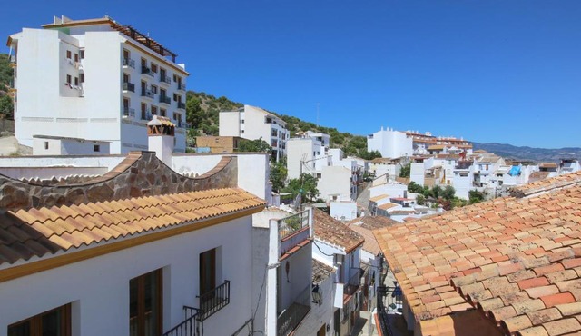 Authentic Charming Spanish Casa over 100 years old in Guaro