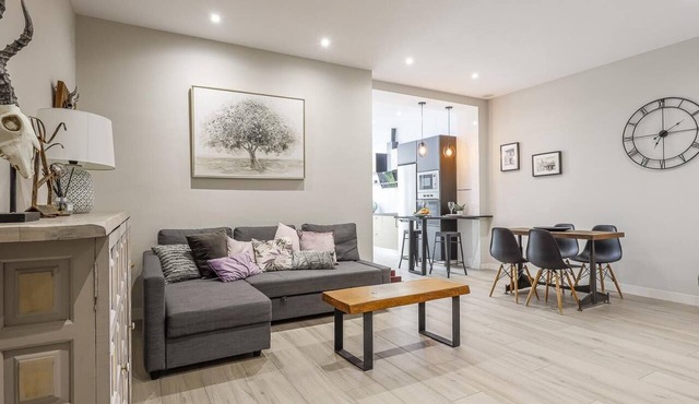 Avant-garde minimalism with high quality 1 BED - WIFI - parking