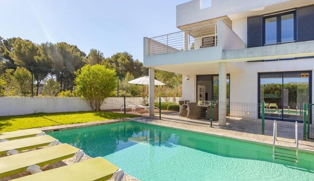 Awesome home in Cala Ratjada