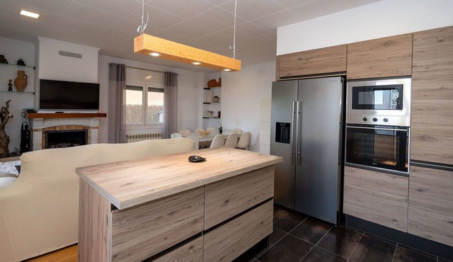 Beautiful apartment for 5 people with WIFI, pool, A/C, TV, patio and panoramic view