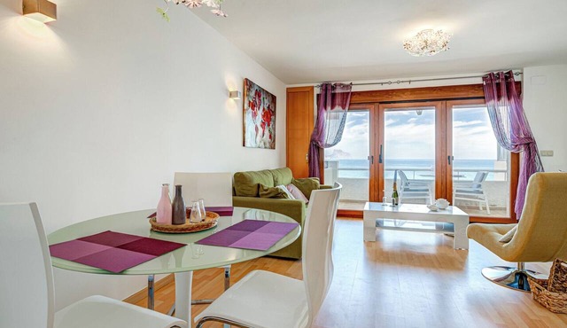 Beautiful and cheerful apartment with communal pool in Altea, Costa Blanca, Spain for 3 persons