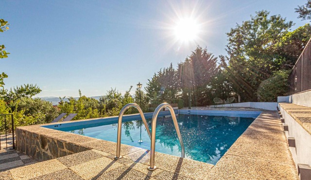 Beautiful home in Nigüelas