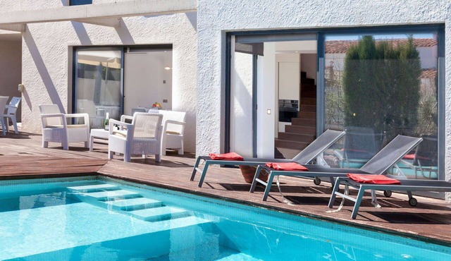 Beautiful private villa for 7 people with WIFI, A/C, private pool, TV and patio in L'ametlla De Mar