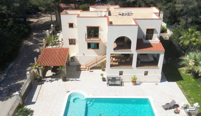 Beautiful Villa Rafaella