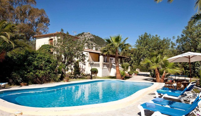 Beautifully Restored Country House, A/C Private Pool, Mountain Views - 10mins to Old Town Pollenca