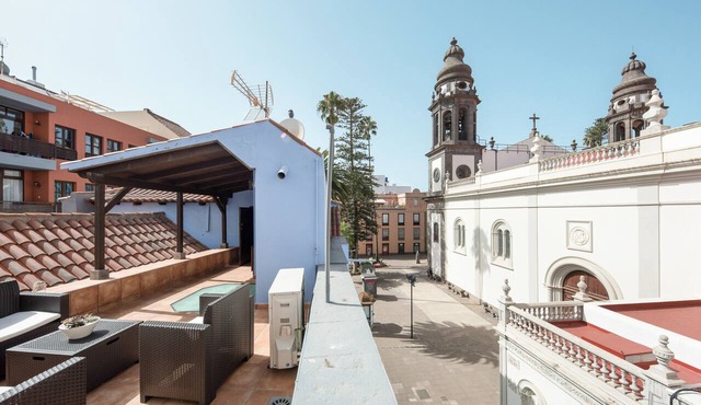 Building of old construction "La Vicaria" in a Superb Location in La Laguna with Terrace & WiFi