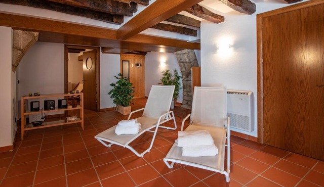 CAL PARENT – Casa “Nova” con piscina semi-climatizada y spa in Vilademuls