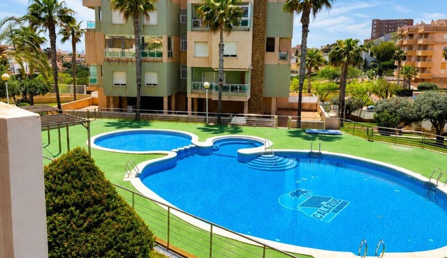 Cala Flores Residence – 3-Bedroom, Pool & Terrace